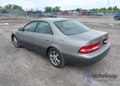 2001 Lexus Es 300 из США, поврежденный, VIN JT8BF28G910332295